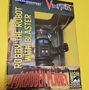 SDCC 2017 Robby the Robot with Blaster Forbidden Planet Vinimates